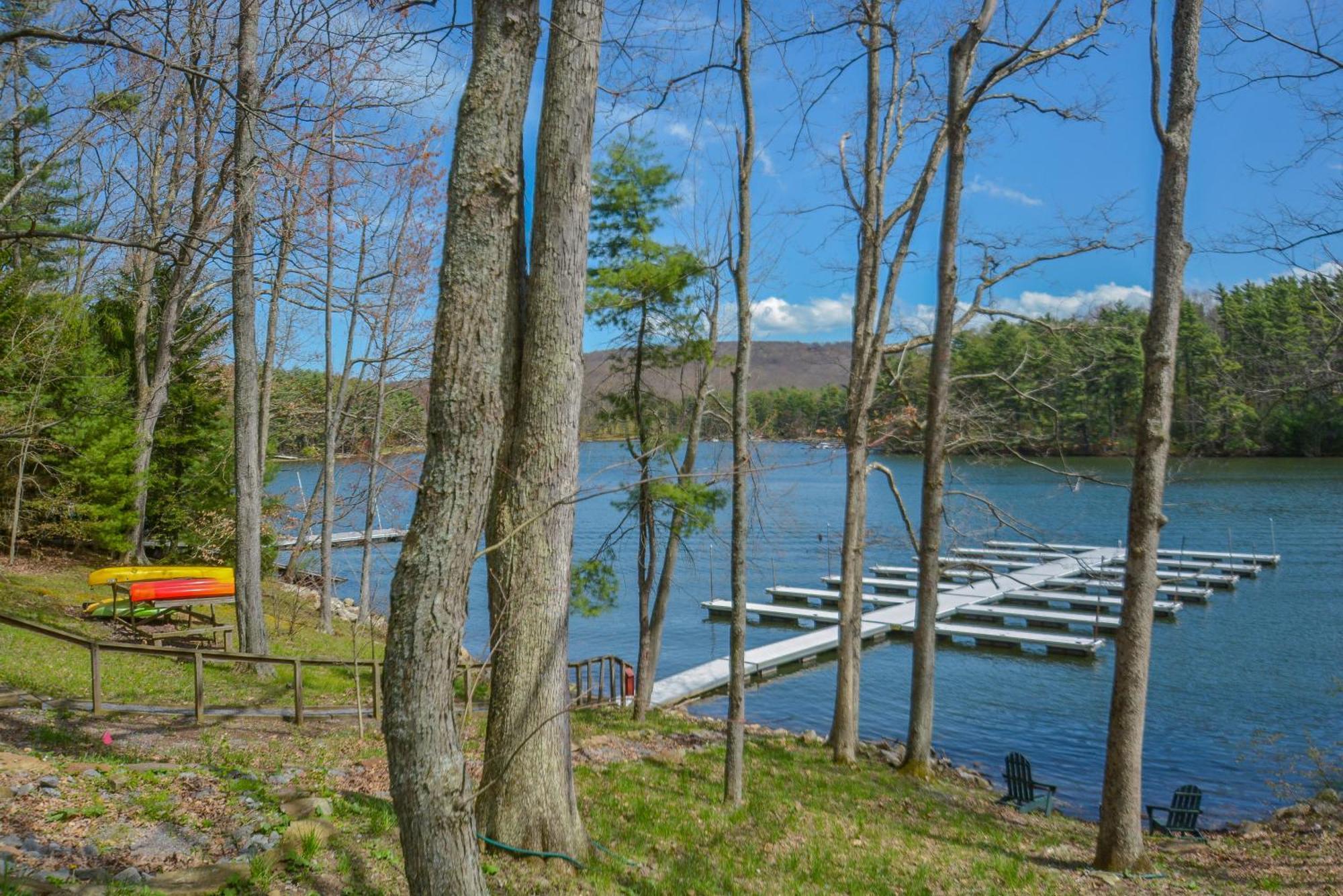 Keep Calm And Lake On Villa Swanton Exterior photo